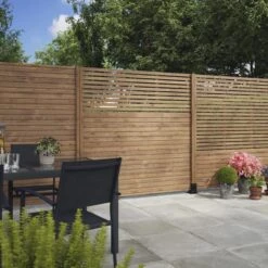 Lama Cerramiento Skimia Marrón 180x13,3x2,7 Cm Blooma